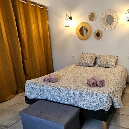 Holiday home Mas Les Fabrys Au Coeur Du Luberon *