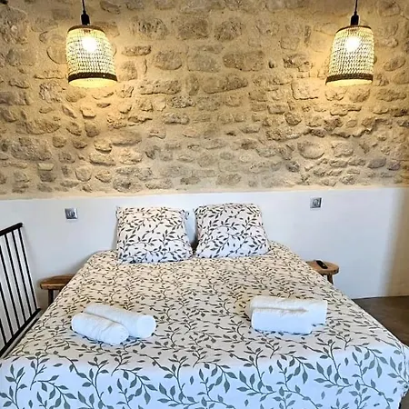 Holiday home Mas Les Fabrys Au Coeur Du Luberon Bonnieux