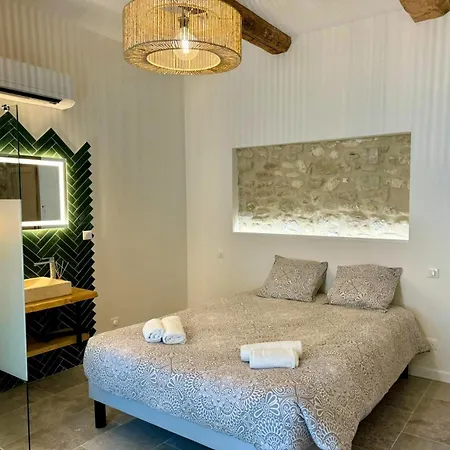 Holiday home Mas Les Fabrys Au Coeur Du Luberon